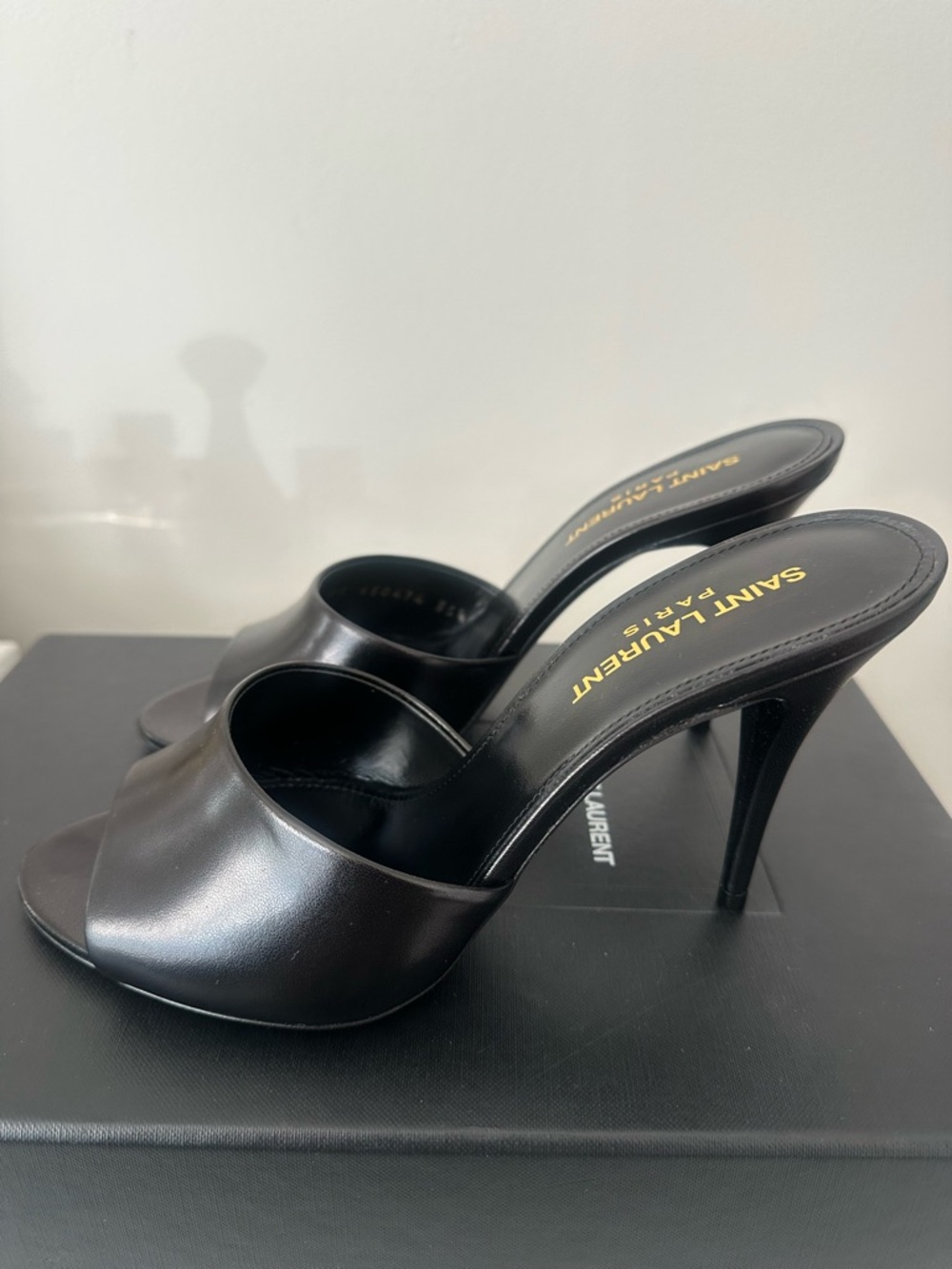 Saint Laurent Black LA 16 Leather Mules 36.5 - Picture 2 of 7